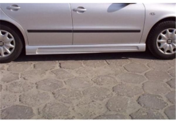 Taloneras Laterales Seat Leon 1m Boost 