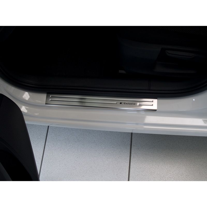 Protector Skoda Octavia III Sedan/Kombi 2013-2017 & 2017-2020 - 'Exclusive' - 4-piezas