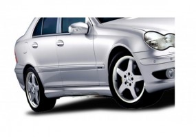 Juego de faldones laterales...